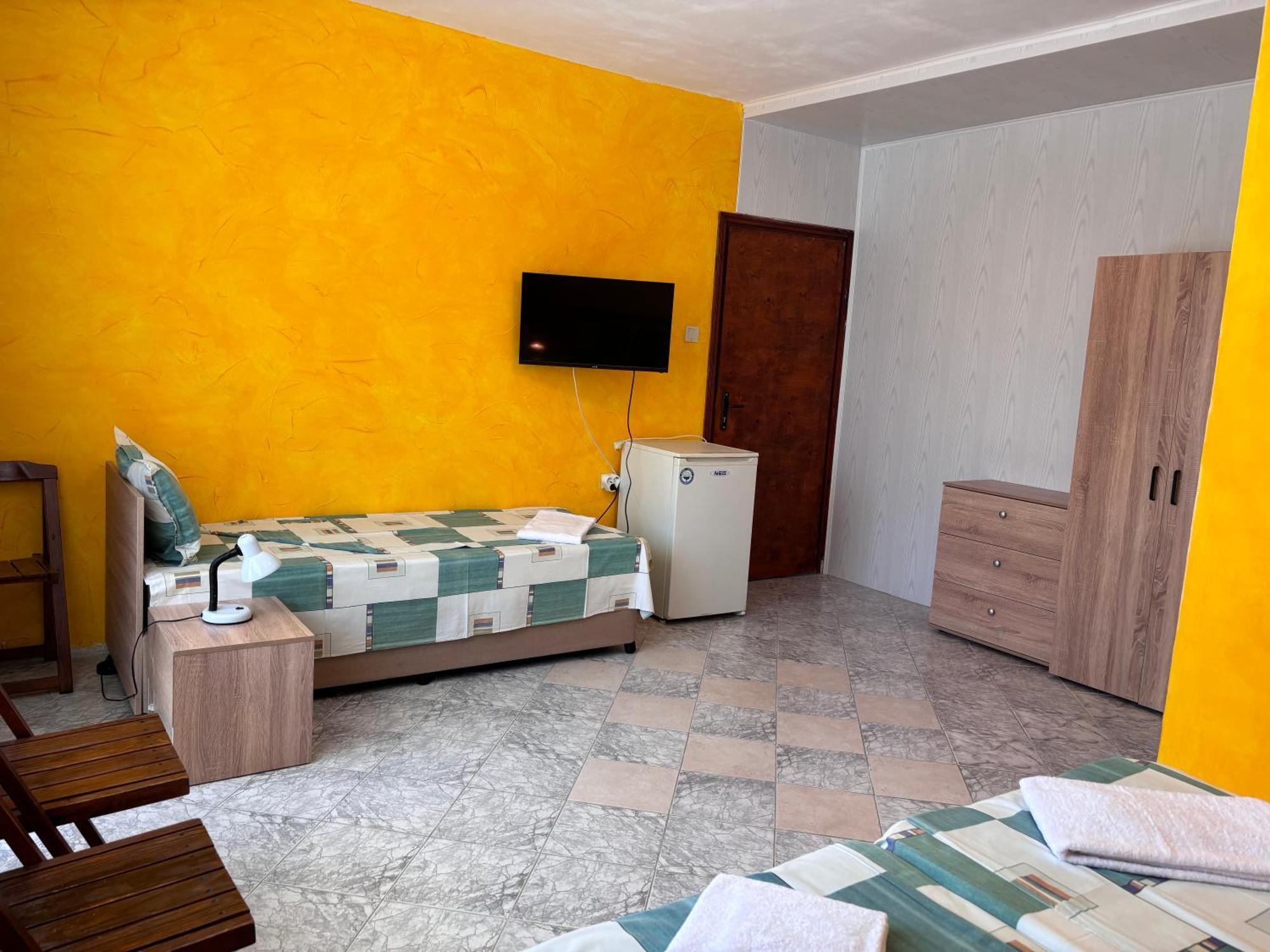Guest House Nikolovi Lozenets Esterno foto